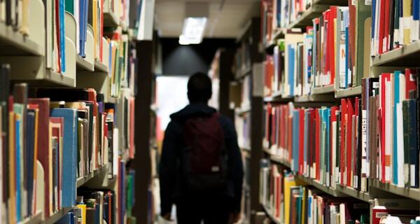 Beasiswa Asing dan 'Agenda Tersembunyi' — Fakta atau Paranoia?